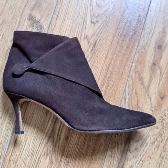 Manolo Blahnik Dark Brown Suede Ankle Boots - EU 37.5 - Picture 1 of 5